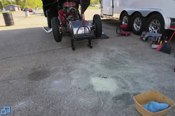 cleaning up the car and the pits